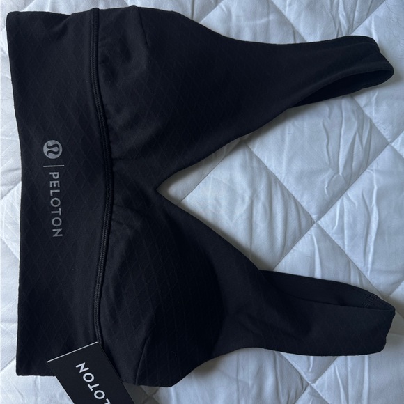 Lululemon Align V-Neck Diamond Bra C/D Cup NWT Peloton Light Support - Picture 3 of 3